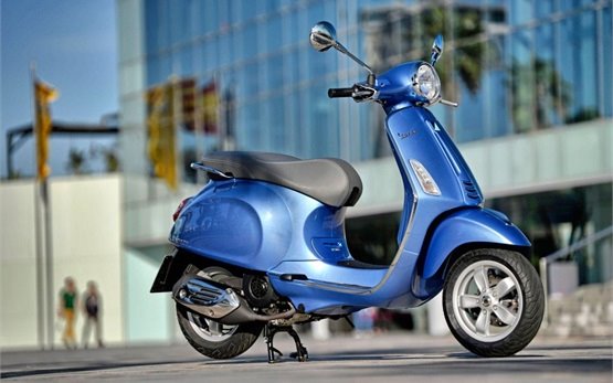 big-2013-piaggio-vespa-125-primavera-alquiler-de-scooters-en-italia